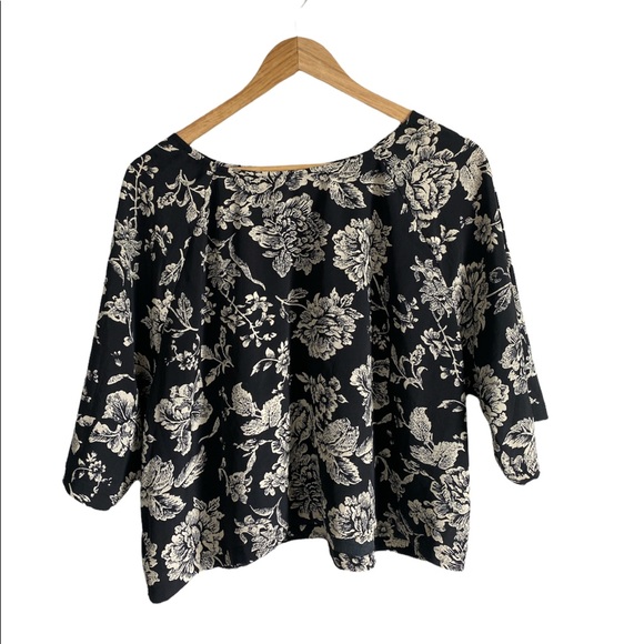 House of Harlow 1960 Tops - House of Harlow 1960 black with floral pattern blouse size L